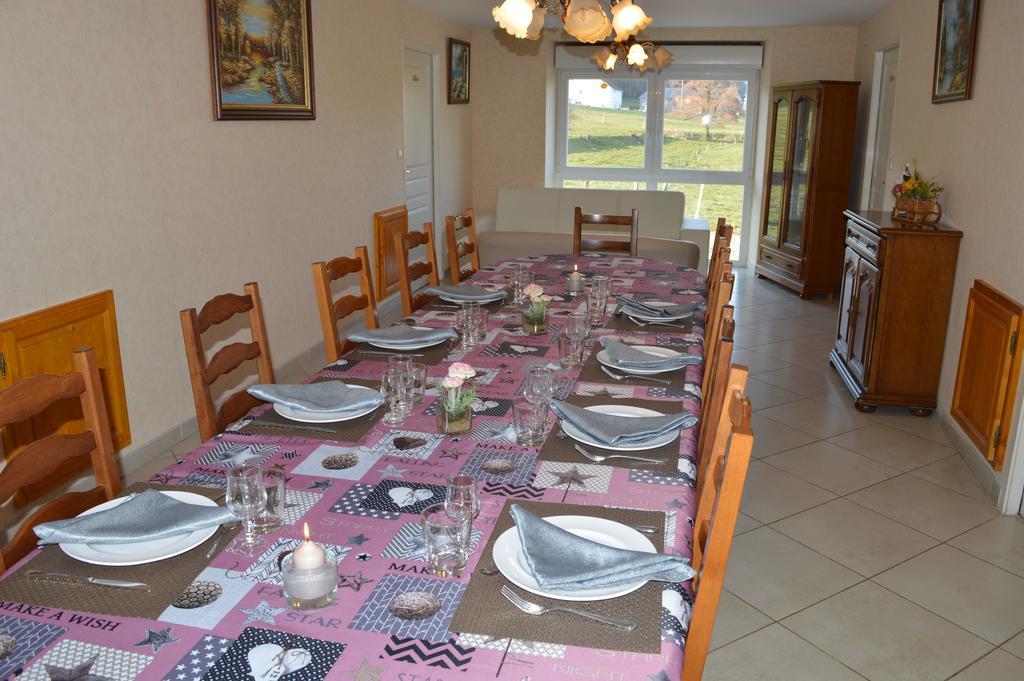 Chambres Et Table D'Hotes La Trottelee Bellefontaine  Exteriör bild